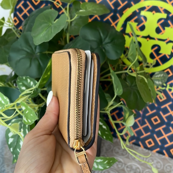 New, Britten bi fold tory burch wallet - Picture 5 of 13